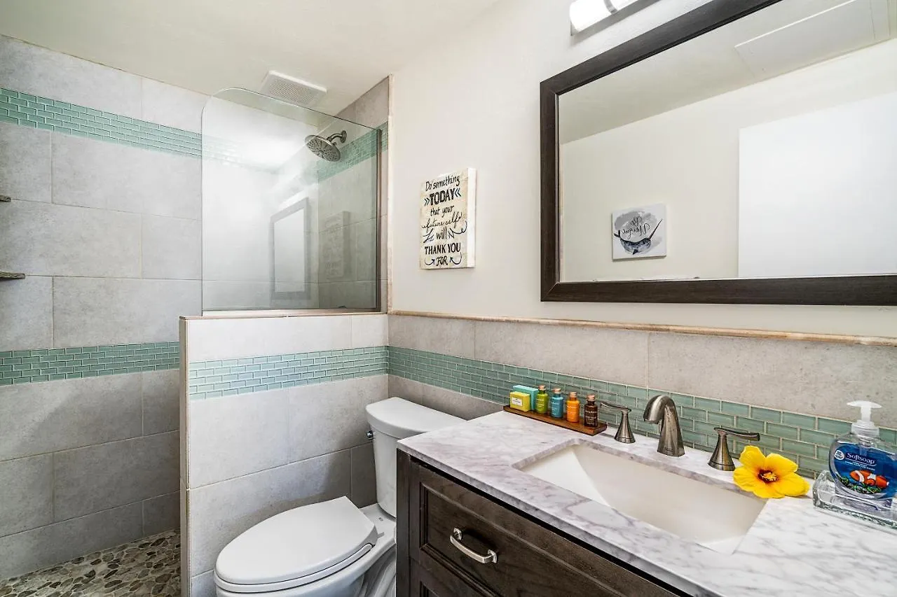 Oceanfront Luxury Condo Kailua-Kona